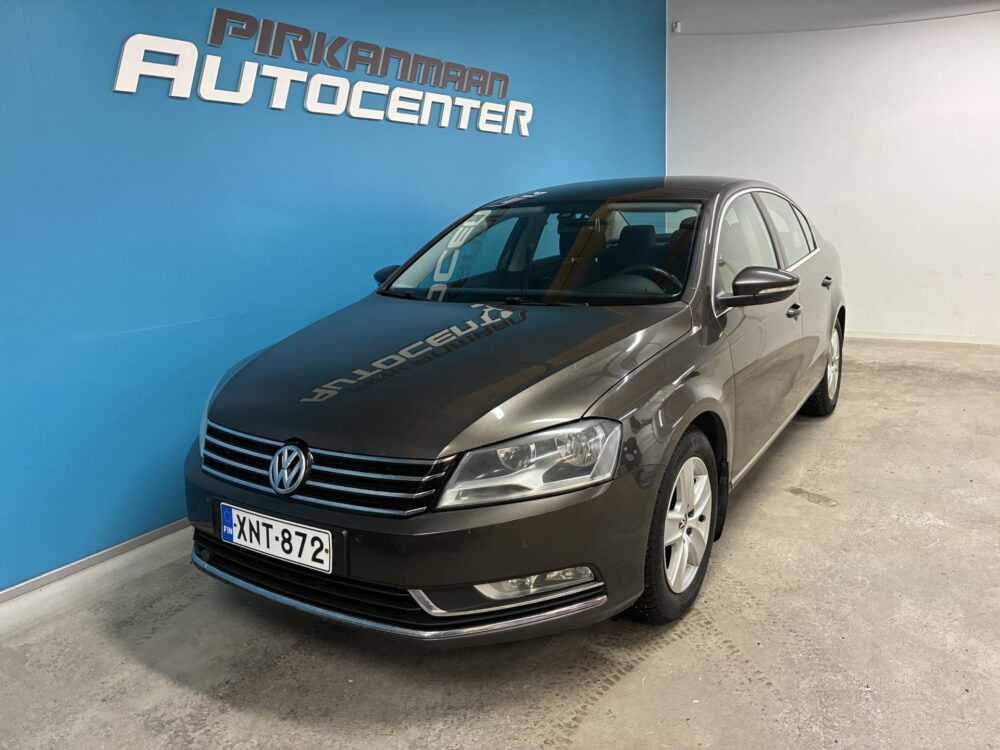 Volkswagen Passat 1