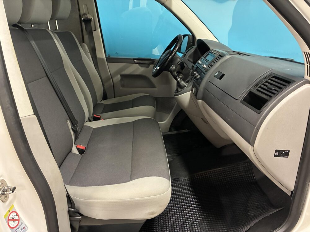 Volkswagen Transporter 9