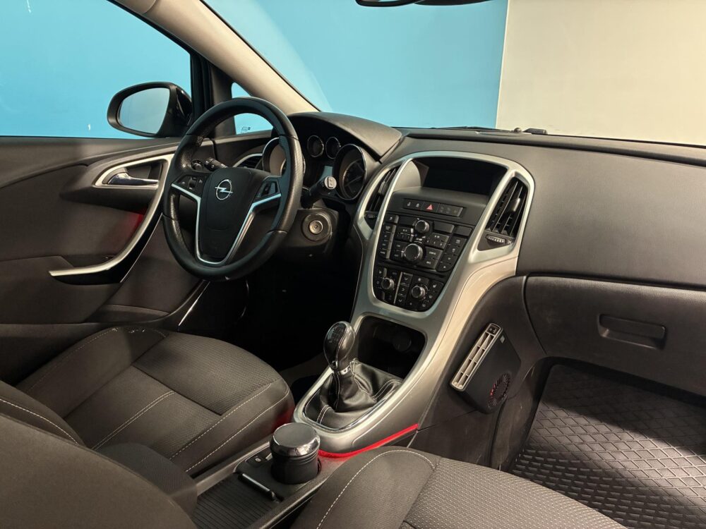 Opel Astra 12