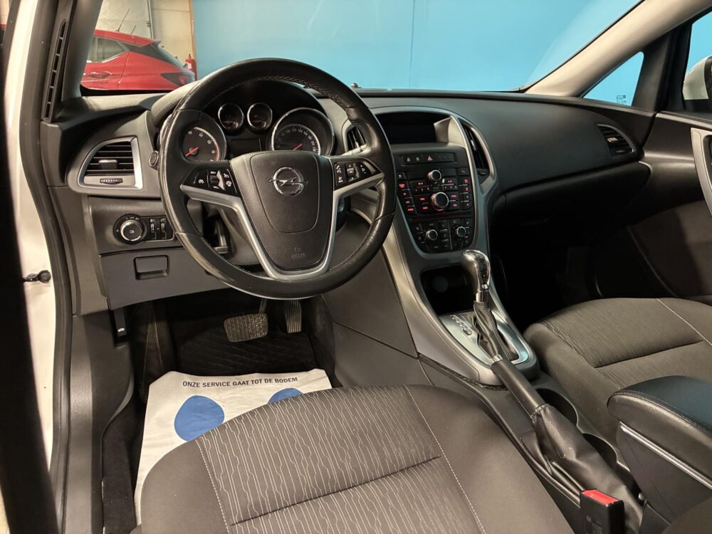 Opel Astra 12
