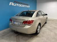 Chevrolet Cruze 4