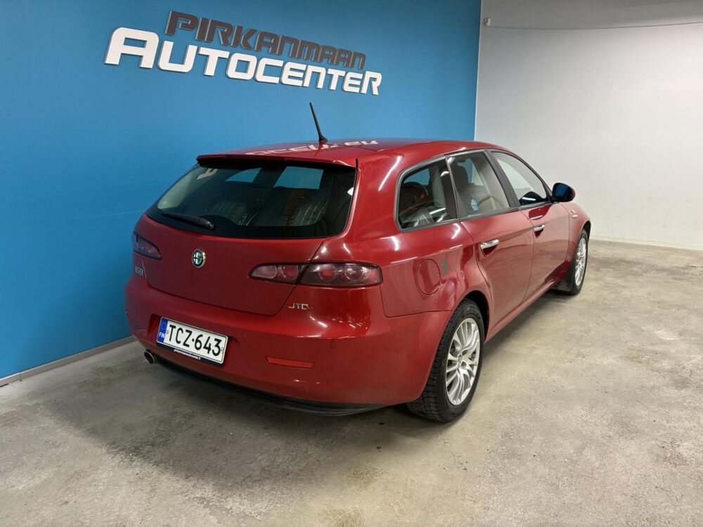 Alfa Romeo 159 4