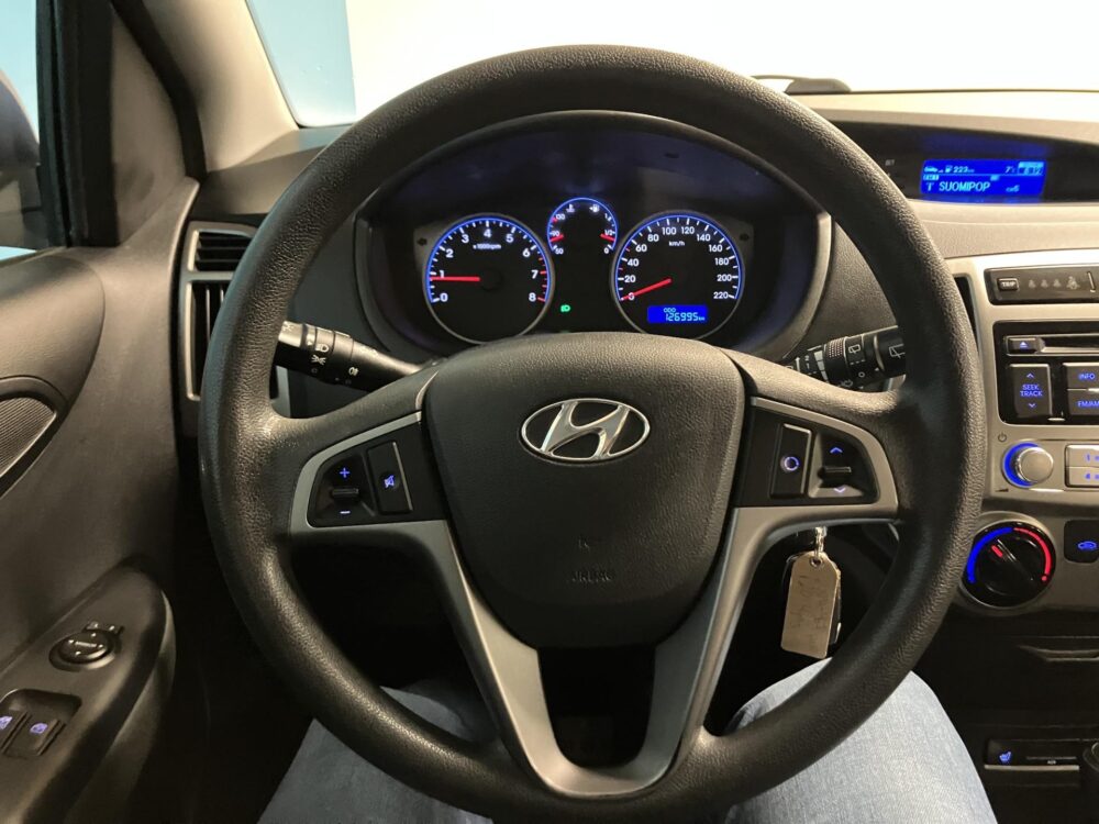 Hyundai i20 11