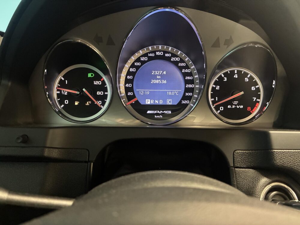 Mercedes-Benz C 63 AMG 16