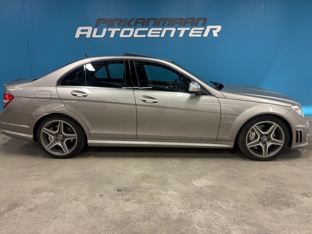 Mercedes-Benz C 63 AMG 5