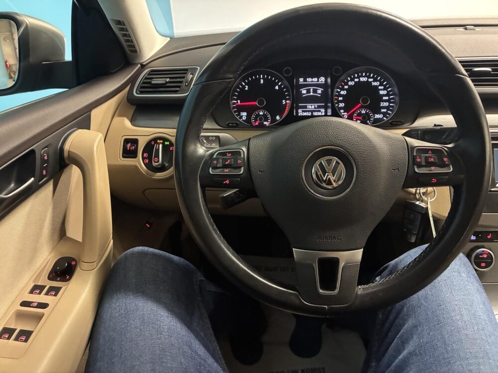 Volkswagen Passat 11