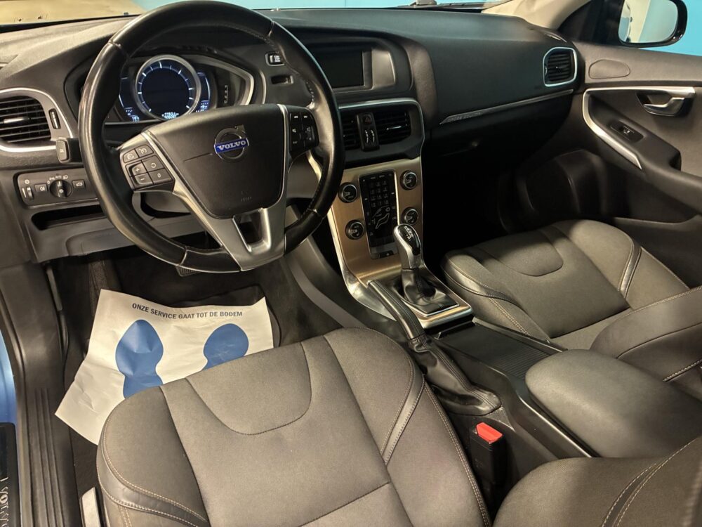 Volvo V40 Cross Country 13