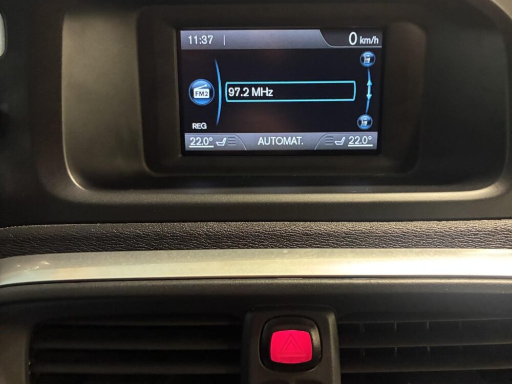 Volvo V40 Cross Country 19