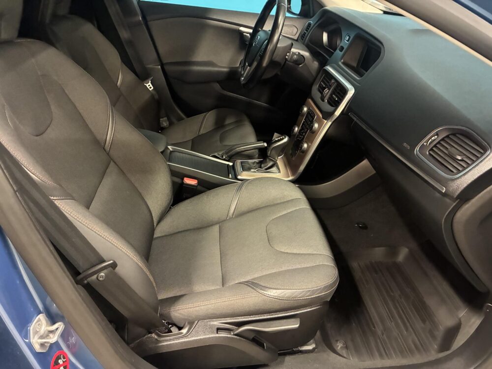 Volvo V40 Cross Country 9