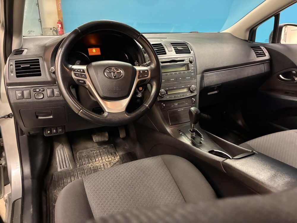 Toyota Avensis 6