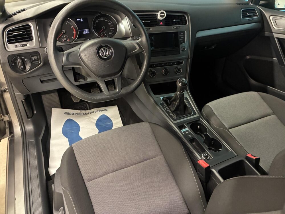 Volkswagen Golf 12