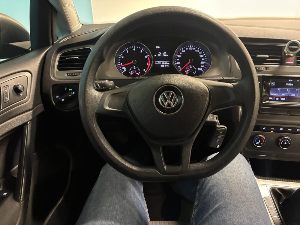 Volkswagen Golf 10