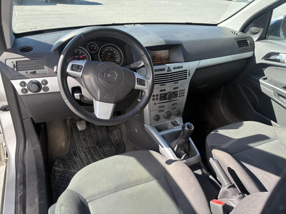 Opel Astra 6