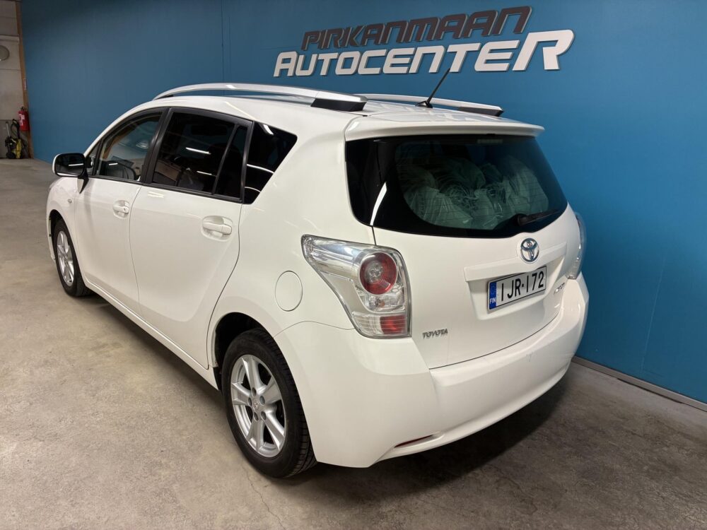 Toyota Verso 3