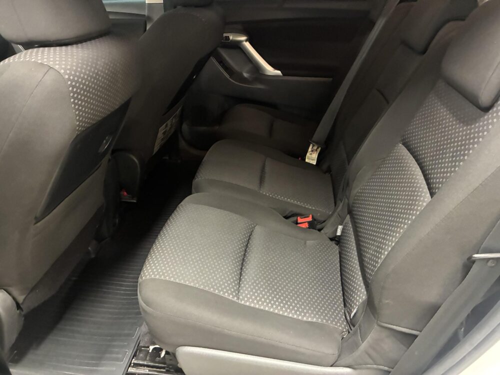 Toyota Verso 8
