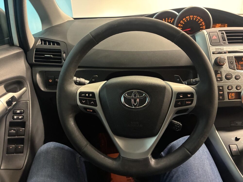 Toyota Verso 11