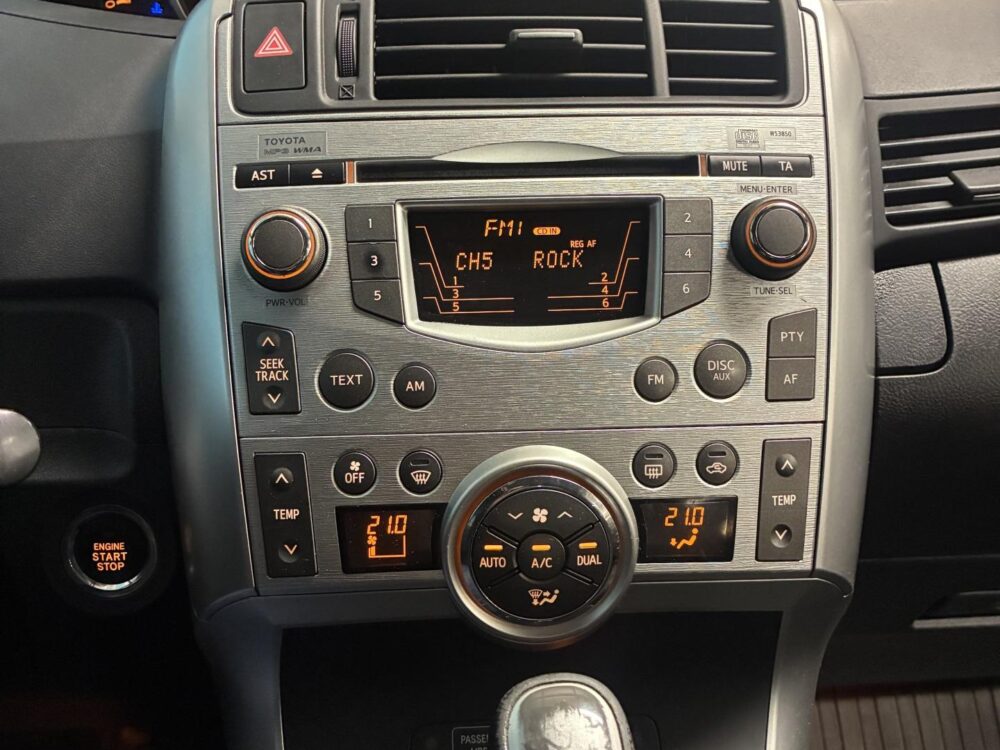 Toyota Verso 15