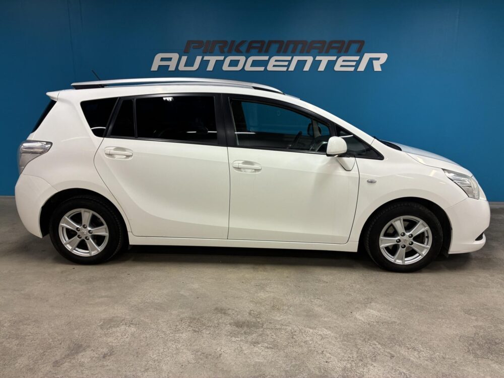 Toyota Verso 5