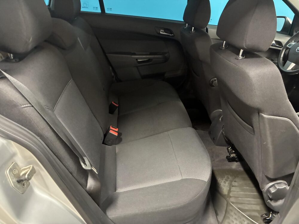 Opel Astra 10