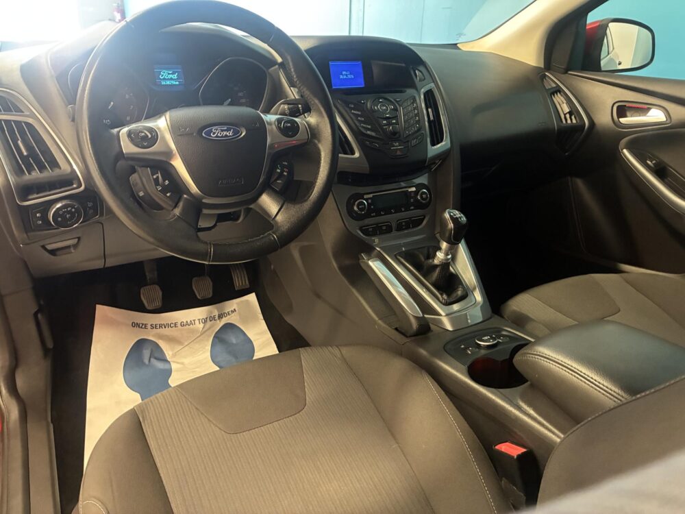 Ford Focus 13