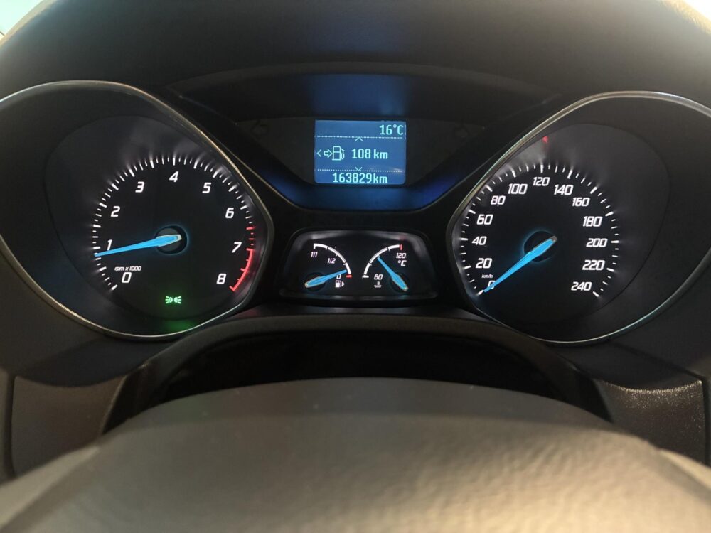 Ford Focus 14