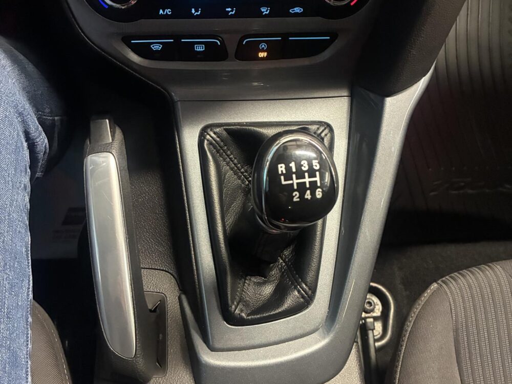 Ford Focus 16