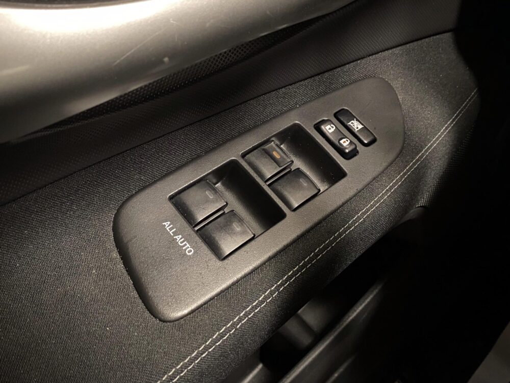 Toyota Auris 11