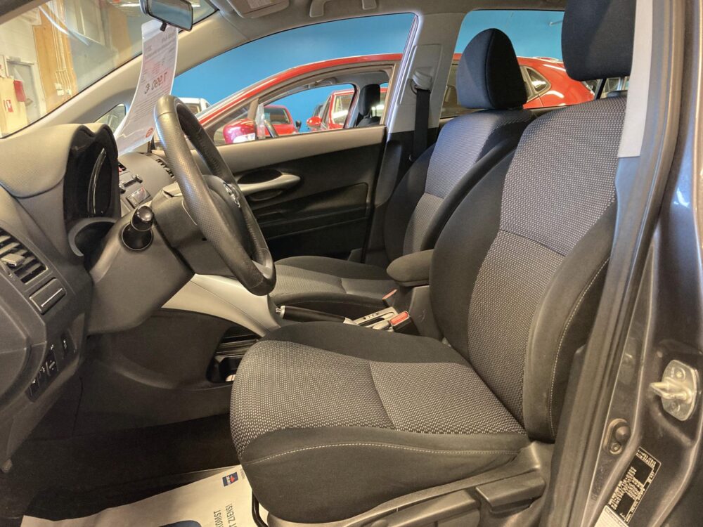Toyota Auris 7