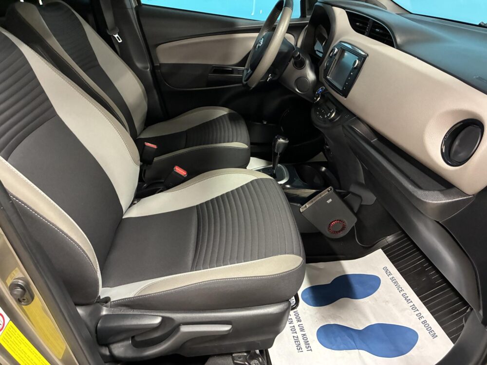 Toyota Yaris 8