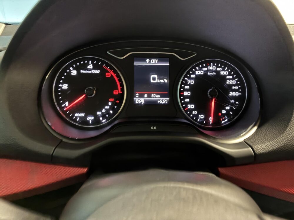 Audi Q2 14