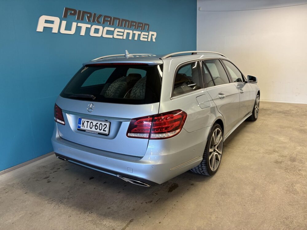 Mercedes-Benz E 4