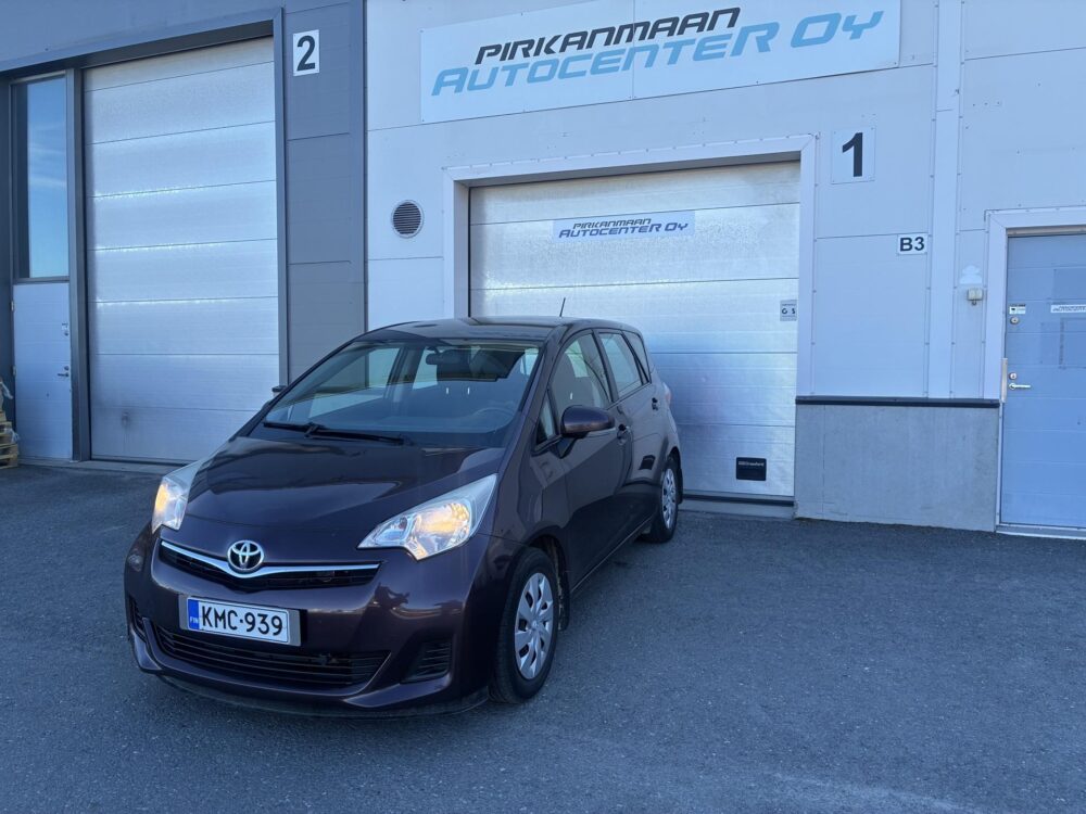 Toyota Verso-S 1