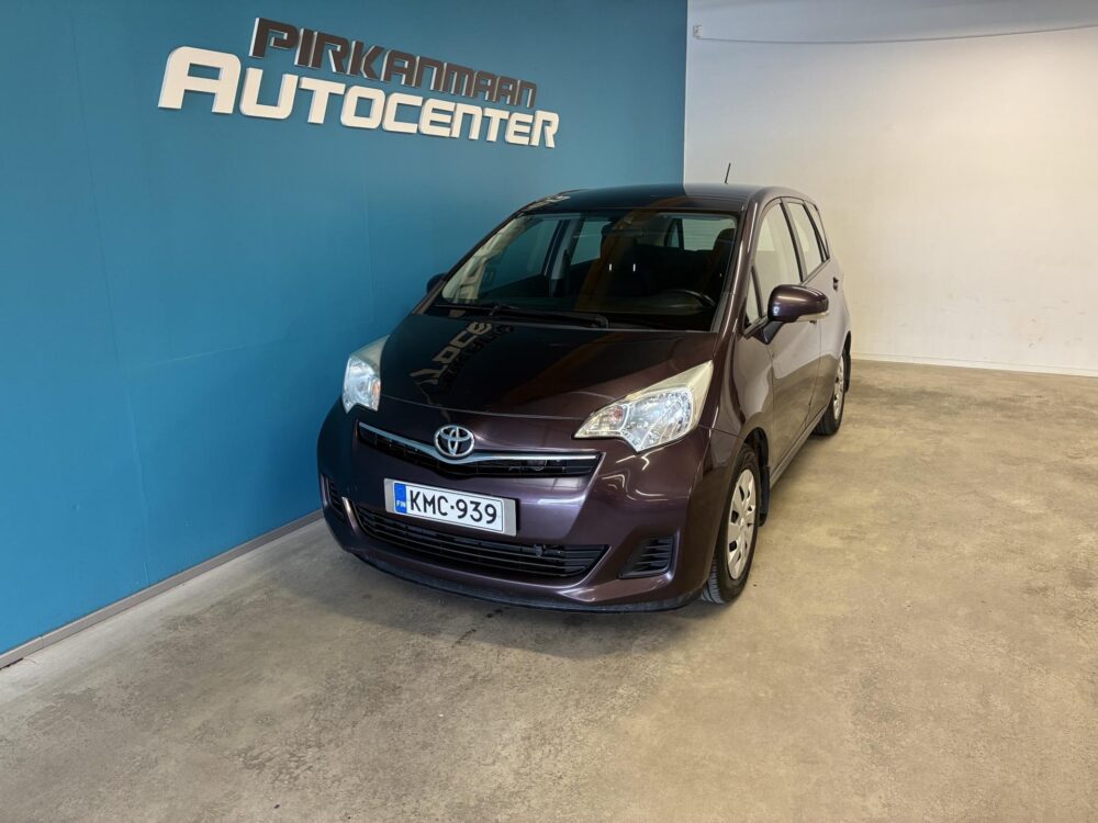 Toyota Verso-S 1