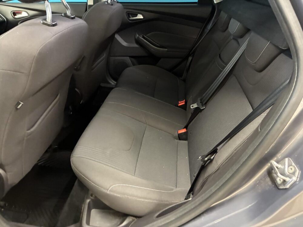 Ford Focus 8
