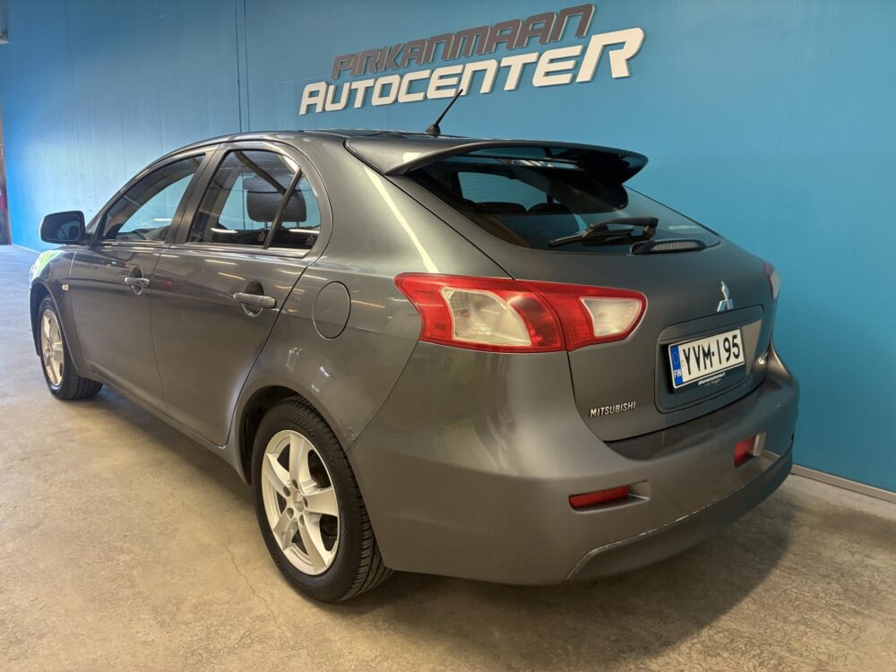 Mitsubishi Lancer 3