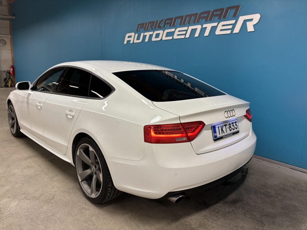 Audi A5 4