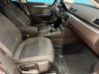 Volkswagen Passat 9
