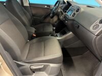 Volkswagen Tiguan 9