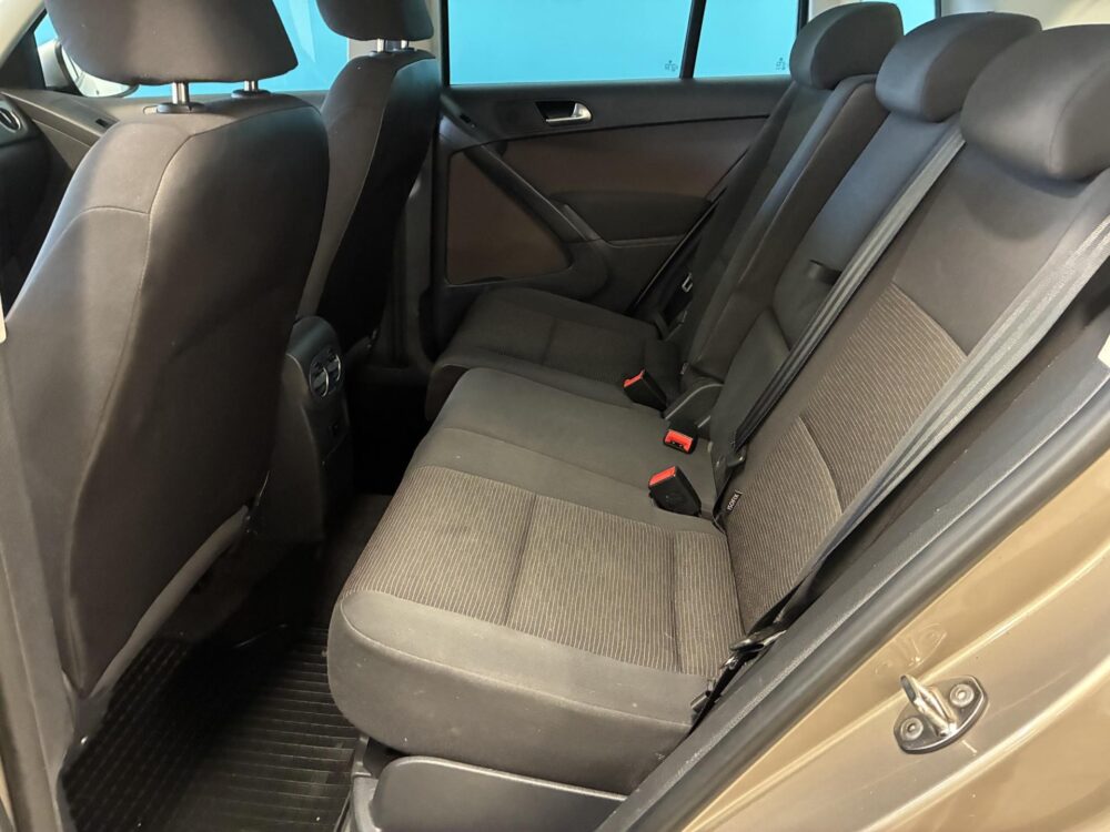 Volkswagen Tiguan 8