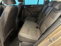 Volkswagen Tiguan 8