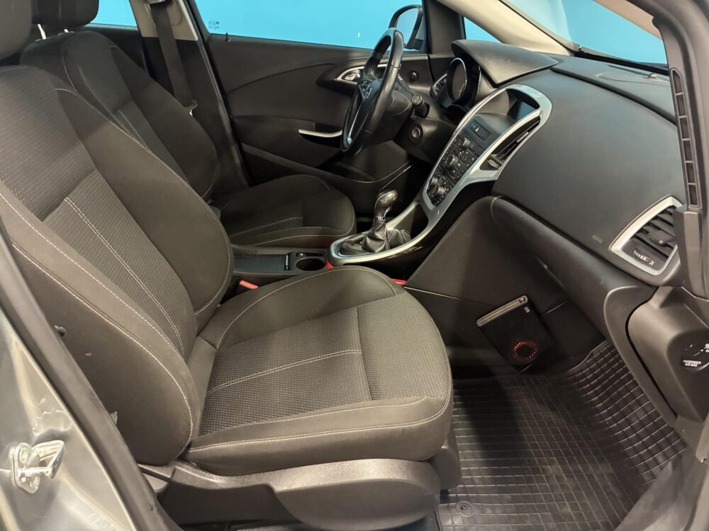 Opel Astra 9