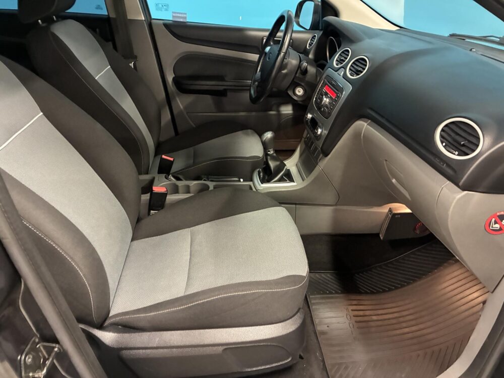 Ford Focus 9