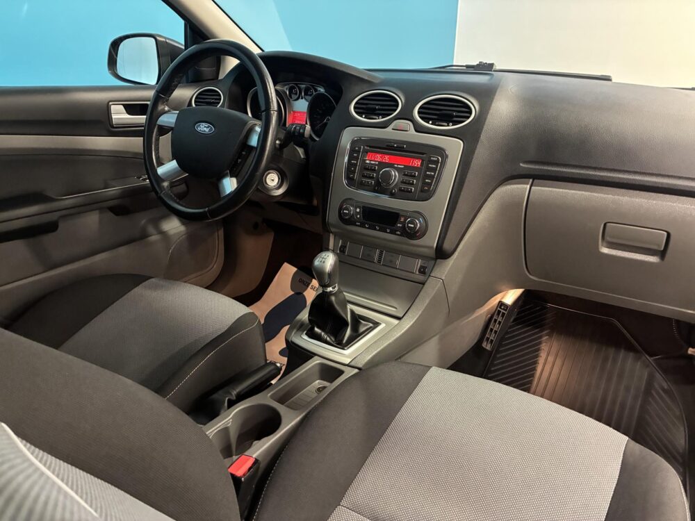 Ford Focus 13