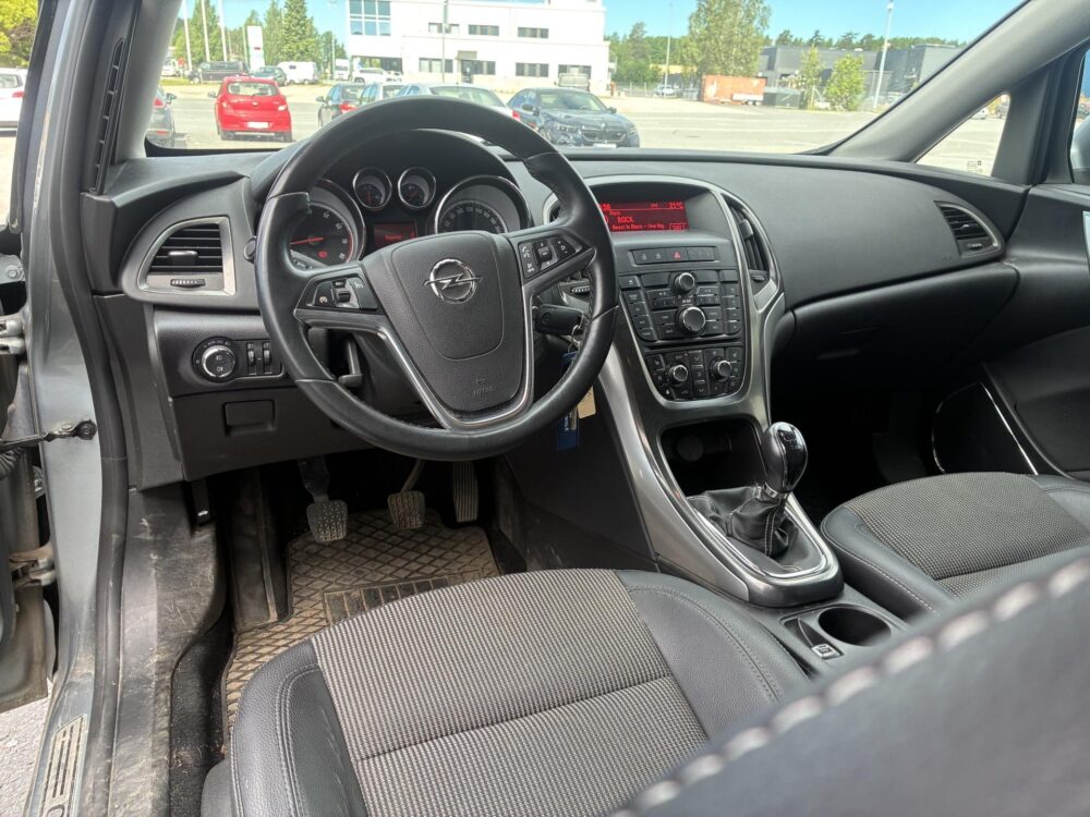 Opel Astra 6