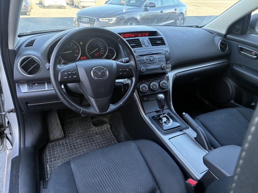 Mazda 6 4
