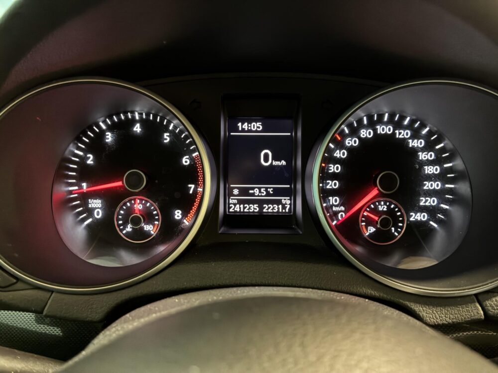 Volkswagen Golf 14