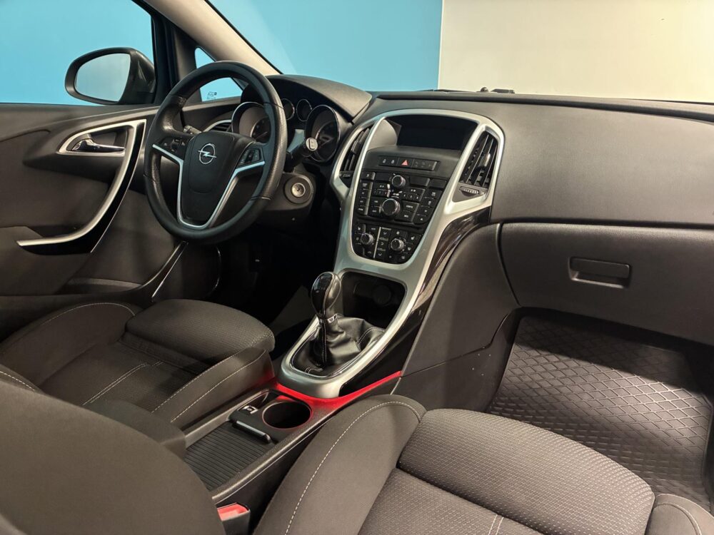 Opel Astra 12