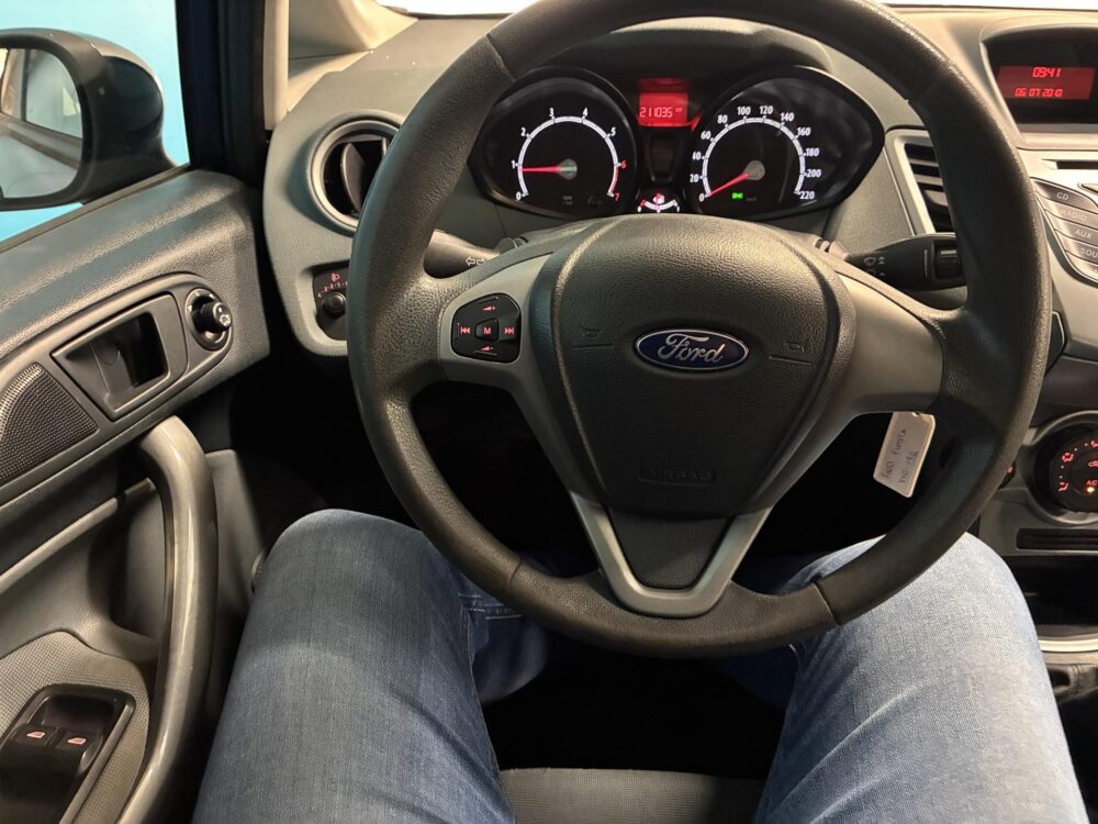 Ford Fiesta 11