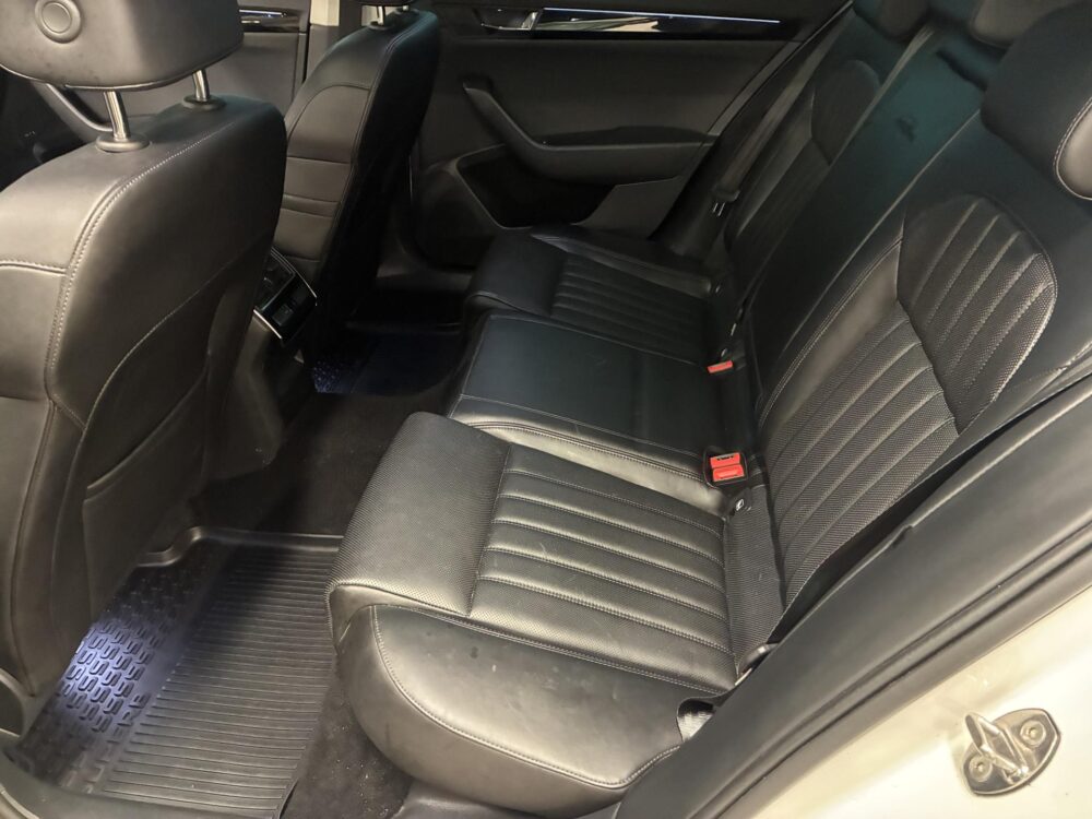 Skoda Superb 8