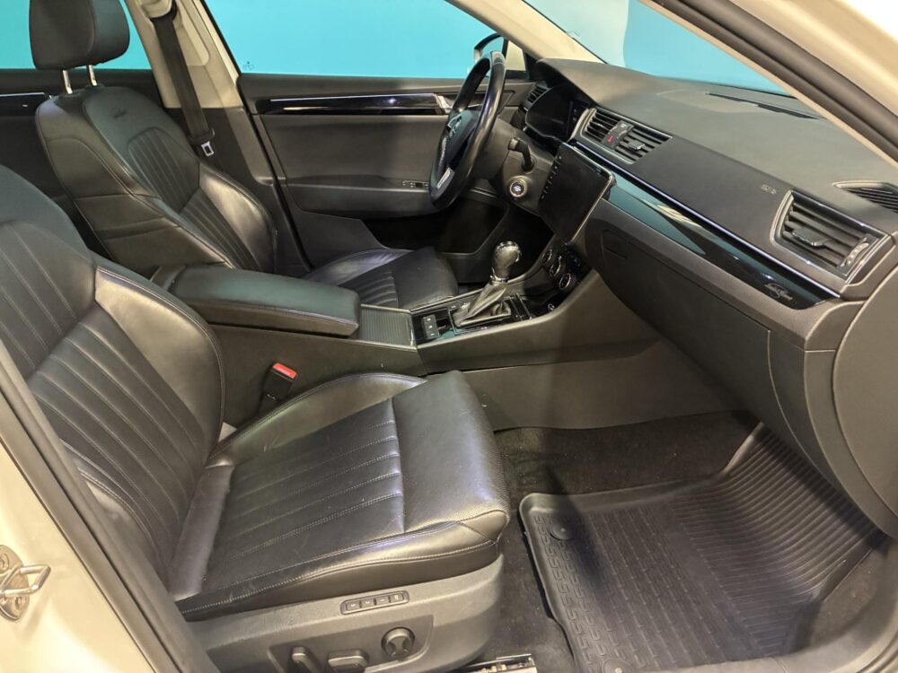 Skoda Superb 9